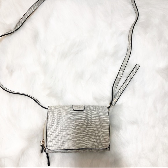 Sondra Roberts squared crossbody/clutch bag NWOT - Picture 3 of 7